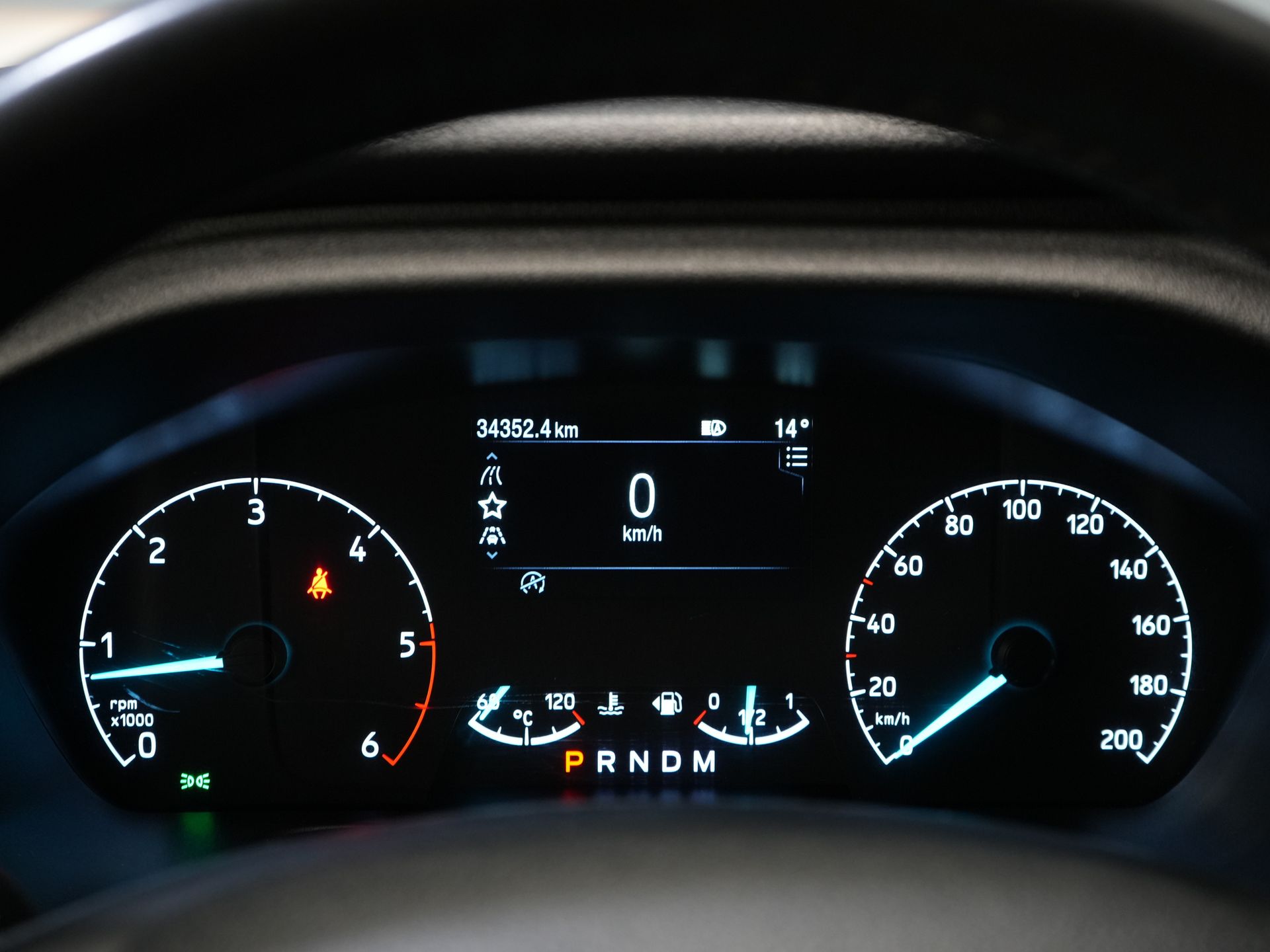 Ford Transit Custom Bestelbus 320 2.0 TDCI 170 pk Aut. L2 Trend BPM VRIJ! Carplay/ Stoelverw./ Camera/ PDC/ LMV/ Dakdragers/ Trekhaak