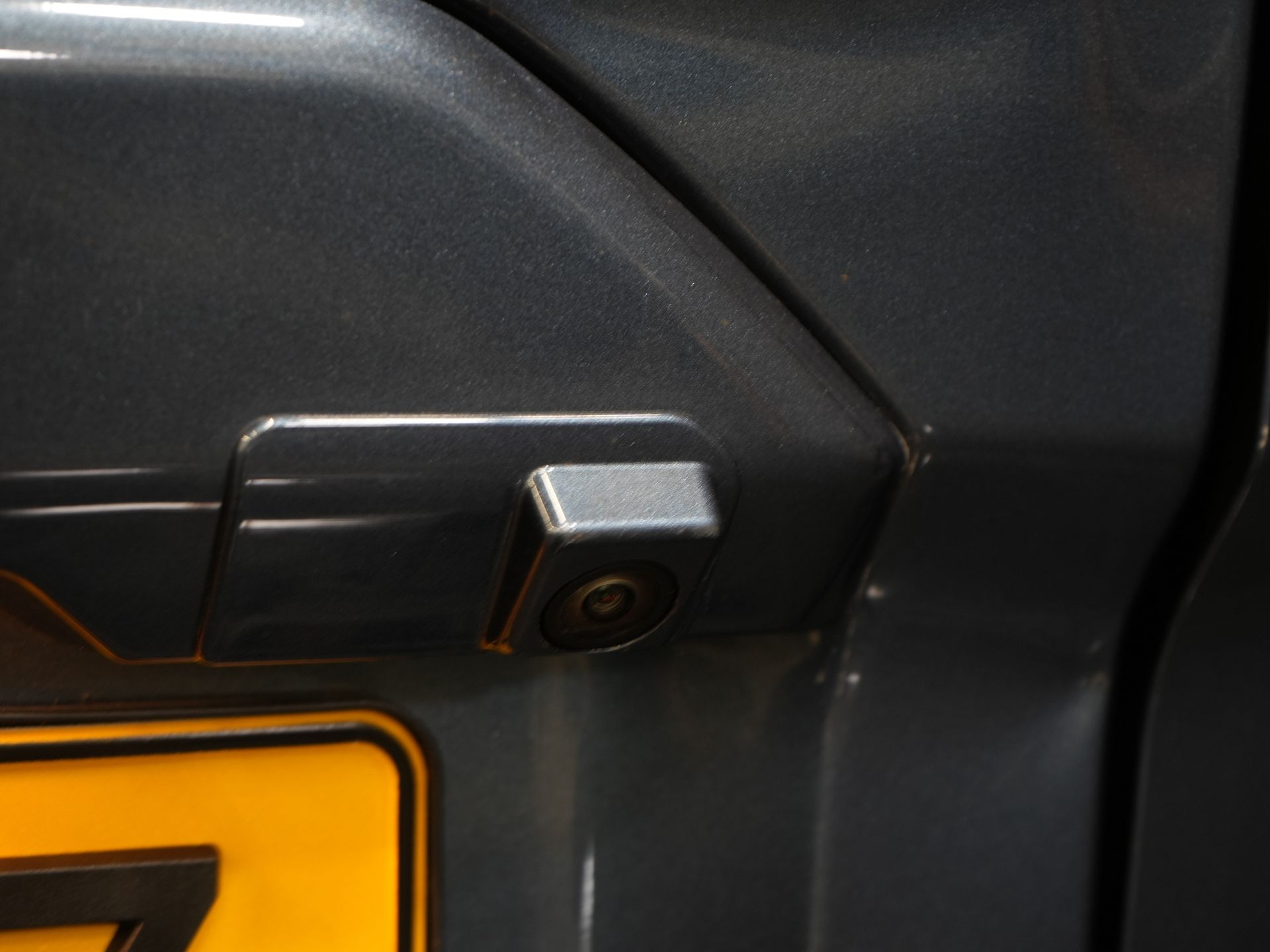 Ford Transit Custom Bestelbus 320 2.0 TDCI 170 pk Aut. L2 Trend BPM VRIJ! Carplay/ Stoelverw./ Camera/ PDC/ LMV/ Dakdragers/ Trekhaak