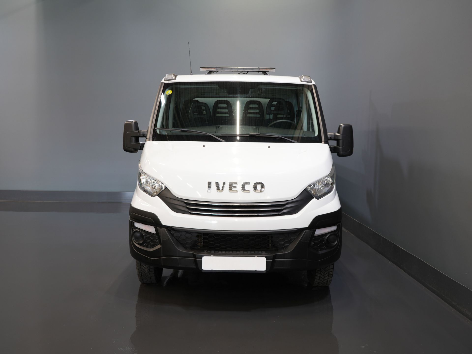 Iveco Daily Kipper 35C14D 2.3 140 KM Aut. ZF DC Podwójna kabina 6-osobowa / Wywrotka / Pick Up / Otwarta skrzynia ładunkowa / Wywrotka / 3,5 t holowania Verm./ Podwójne powietrze / Gev.Stoe