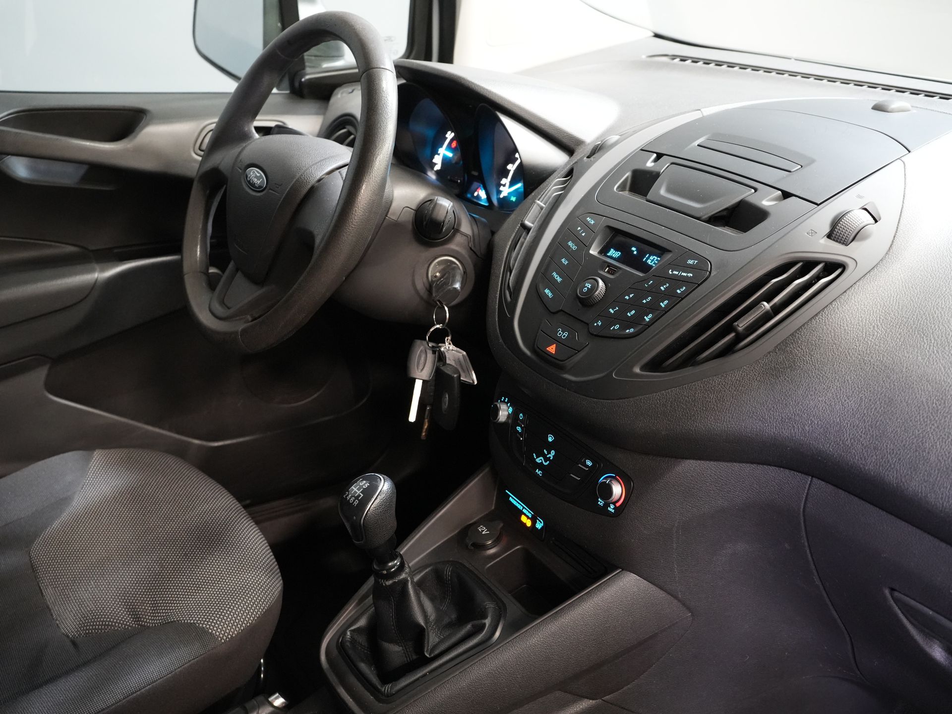 Ford Transit Courier Van 1.0 EcoBoost 100 к.с. Trend Petrol BPM FREE 2xЗсувні двері/ кондиціонер/ камера/ фаркоп/ багажник на дах