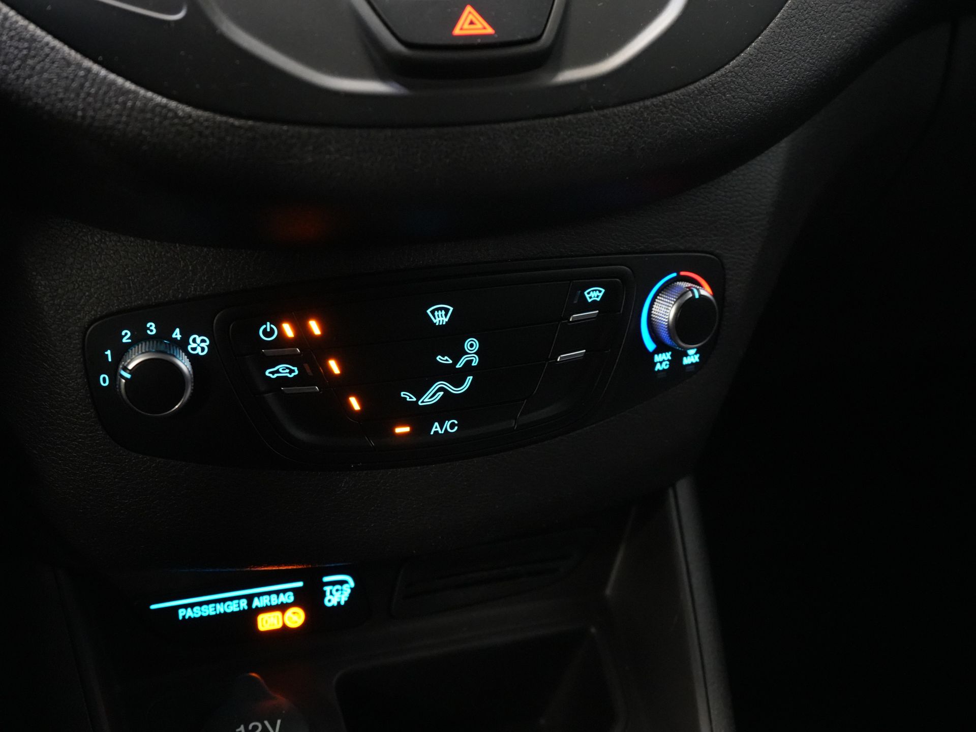 Ford Transit Courier Van 1.0 EcoBoost 100 к.с. Trend Petrol BPM FREE 2xЗсувні двері/ кондиціонер/ камера/ фаркоп/ багажник на дах