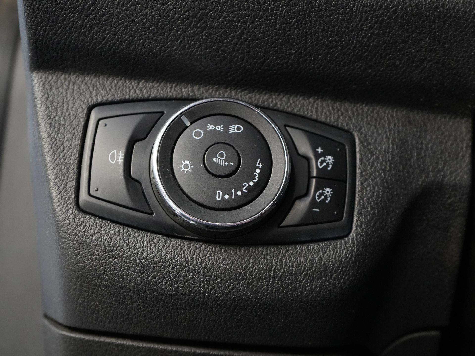 Ford Transit Courier Van 1.0 EcoBoost 100 к.с. Trend Petrol BPM FREE 2xЗсувні двері/ кондиціонер/ камера/ фаркоп/ багажник на дах