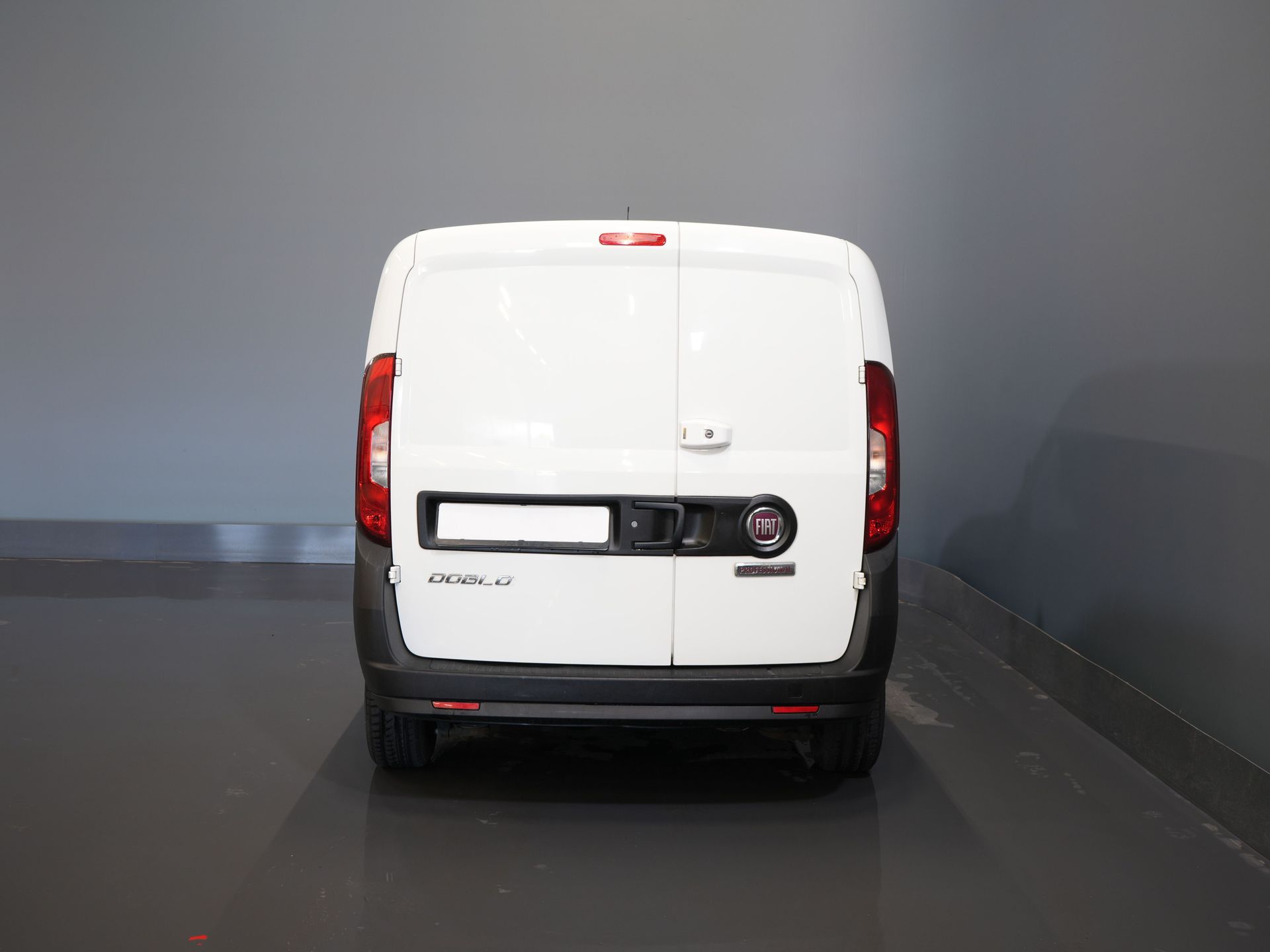 Fiat Dobló Cargo Bestelbus 1.3 MJ BPM VRIJ! 7x Voorraad NL Auto/ Airco/ Bluetooth/ Betimmering