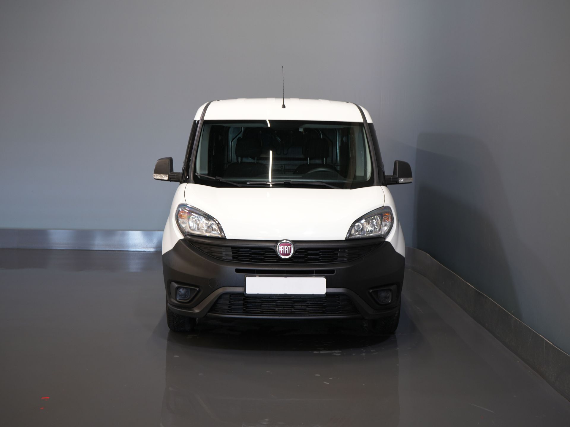 Fiat Dobló Cargo Bestelbus 1.3 MJ BPM VRIJ! 7x Voorraad NL Auto/ Airco/ Bluetooth/ Betimmering
