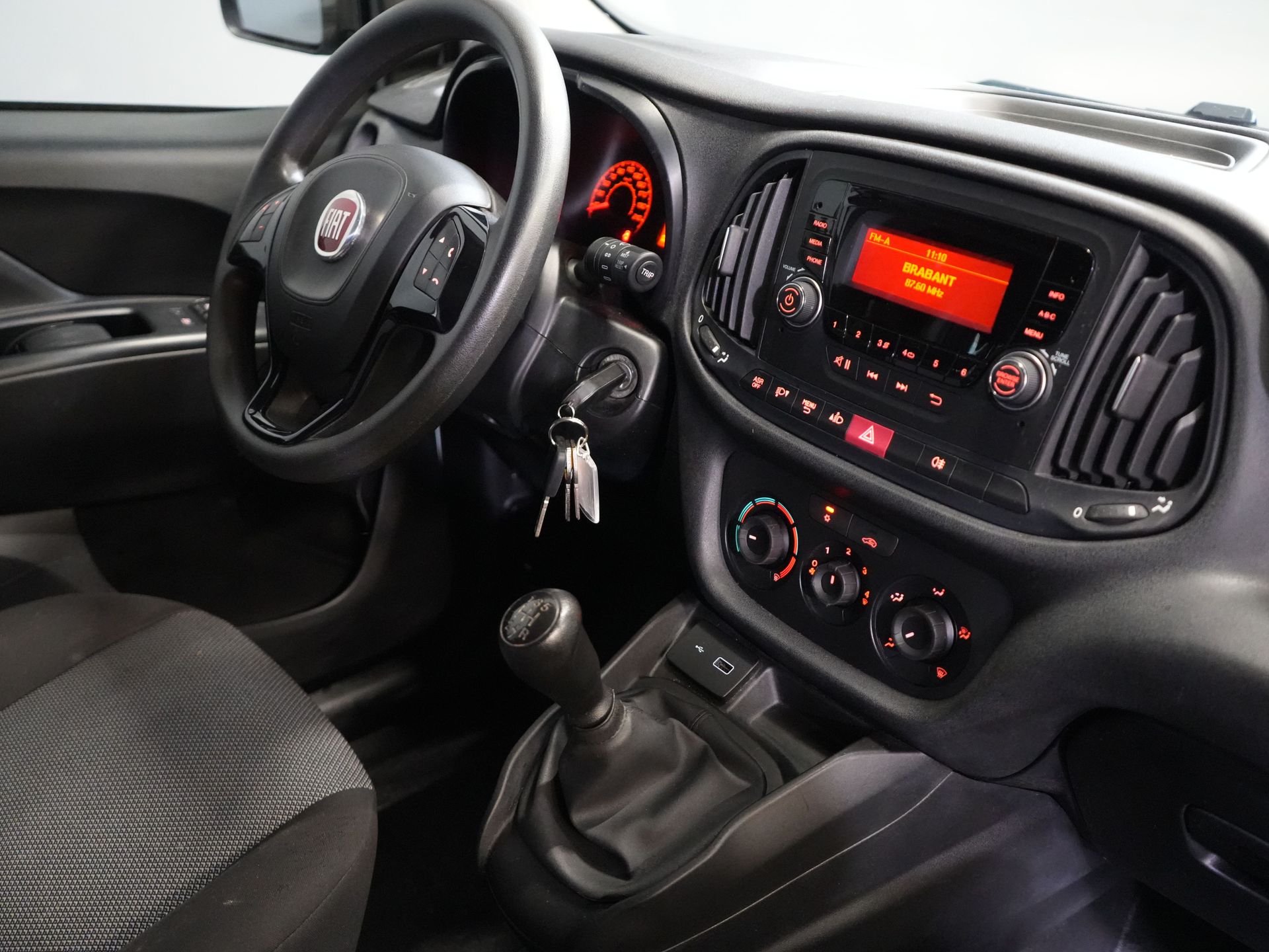 Fiat Dobló Cargo Bestelbus 1.3 MJ BPM VRIJ! 7x Voorraad NL Auto/ Airco/ Bluetooth/ Betimmering