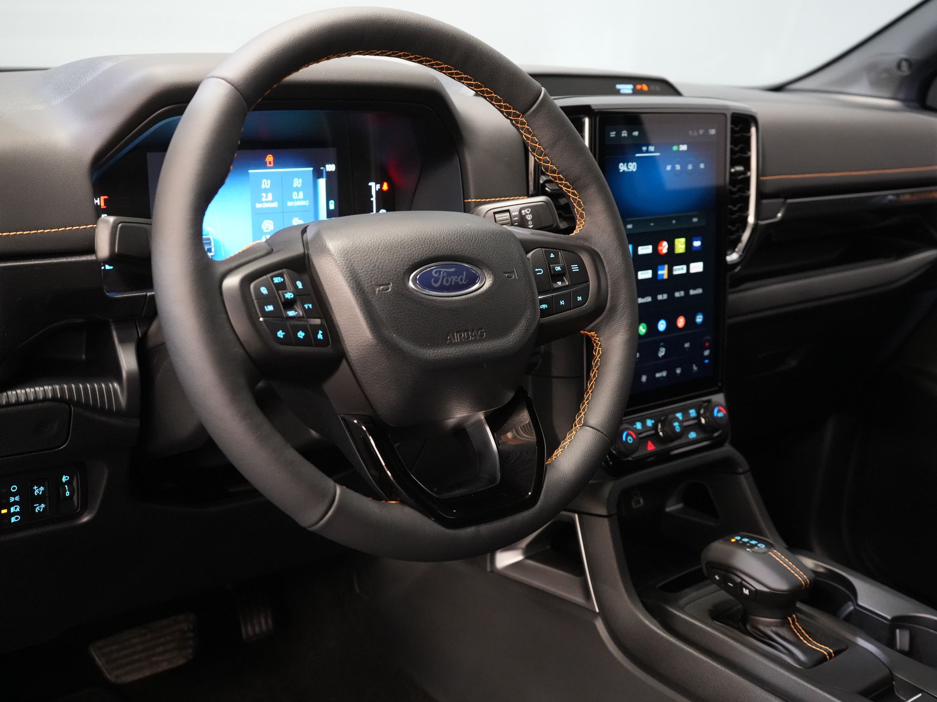 Ford Ranger Pick-Up Ford Ranger Wildtrak 2.3 PHEV Double Cab 4x4/ B&O/ Elek. Roll Cover/ Tech-Pack/ Adapt.Cruise/ 3.5t Towing Verm./ 360 Camera/ Leather/