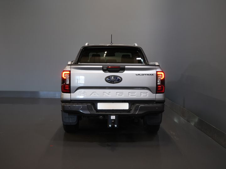 Ford Ranger Pick-Up Ford Ranger Wildtrak 2.3 PHEV Double Cab 4x4/ B&O/ Elek. Roll Cover/ Tech-Pack/ Adapt.Cruise/ 3.5t Towing Verm./ 360 Camera/ Leather/