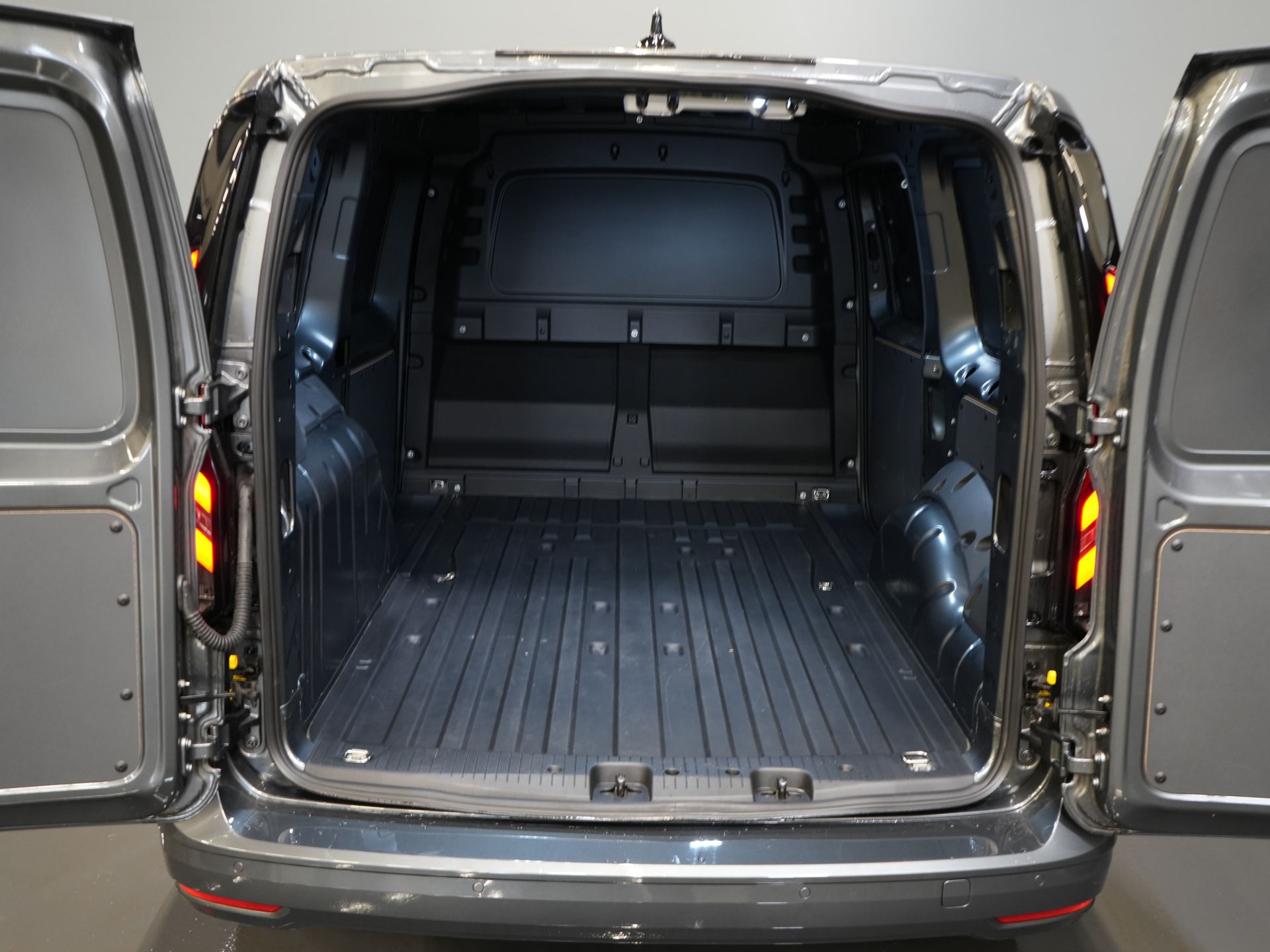 Volkswagen Caddy Cargo Maxi Bestelbus (Connect) 2.0 125 pk DSG Aut. L2 Limited BPM VRIJ! Adapt.Cruise/ LED/ Virtual Cockpit/ Stoelverw./ Carplay/ Stuurverw./ Navi/ Ca