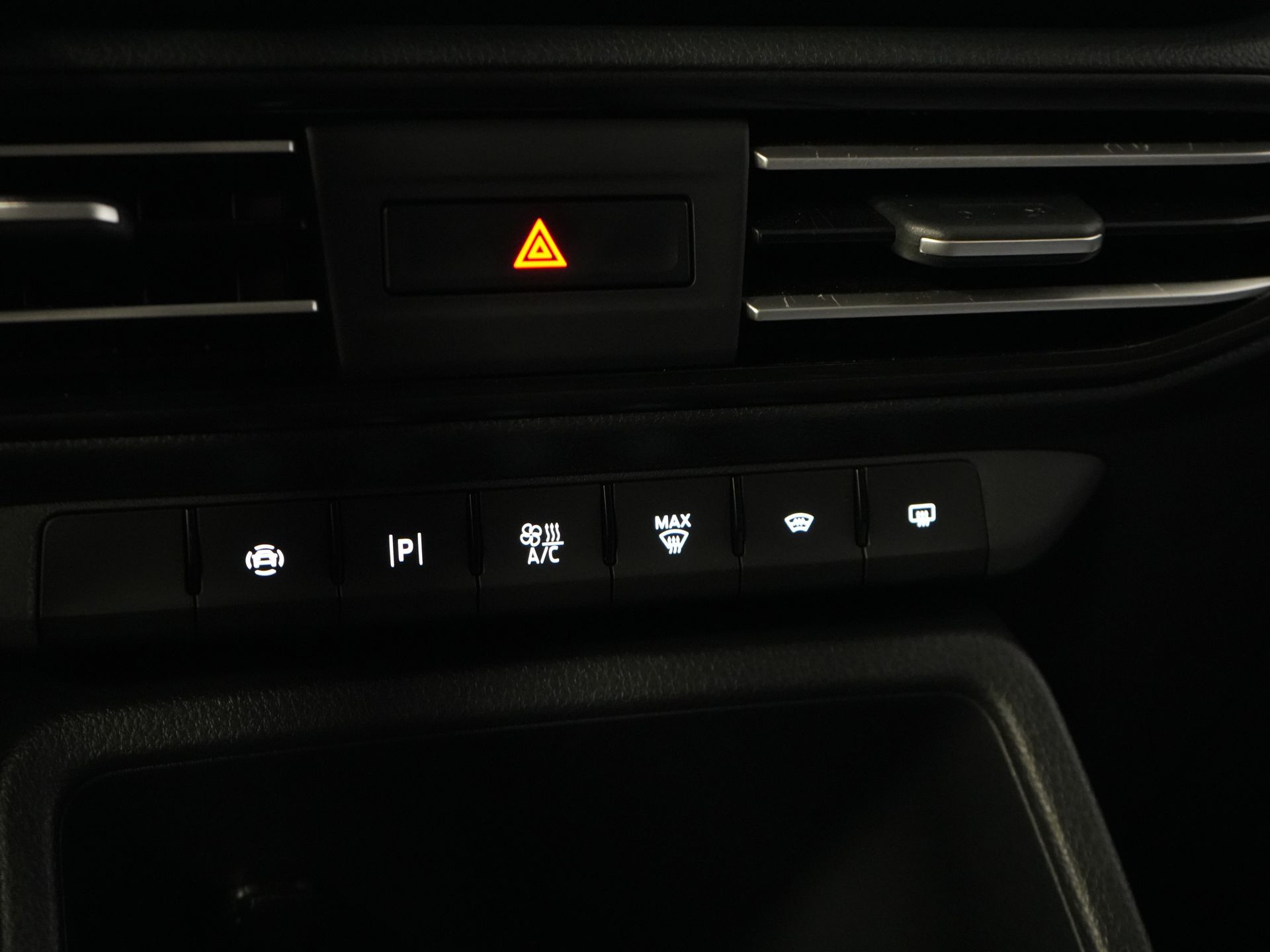 Volkswagen Caddy Cargo Maxi Bestelbus (Connect) 2.0 125 pk DSG Aut. L2 Limited BPM VRIJ! Adapt.Cruise/ LED/ Virtual Cockpit/ Stoelverw./ Carplay/ Stuurverw./ Navi/ Ca
