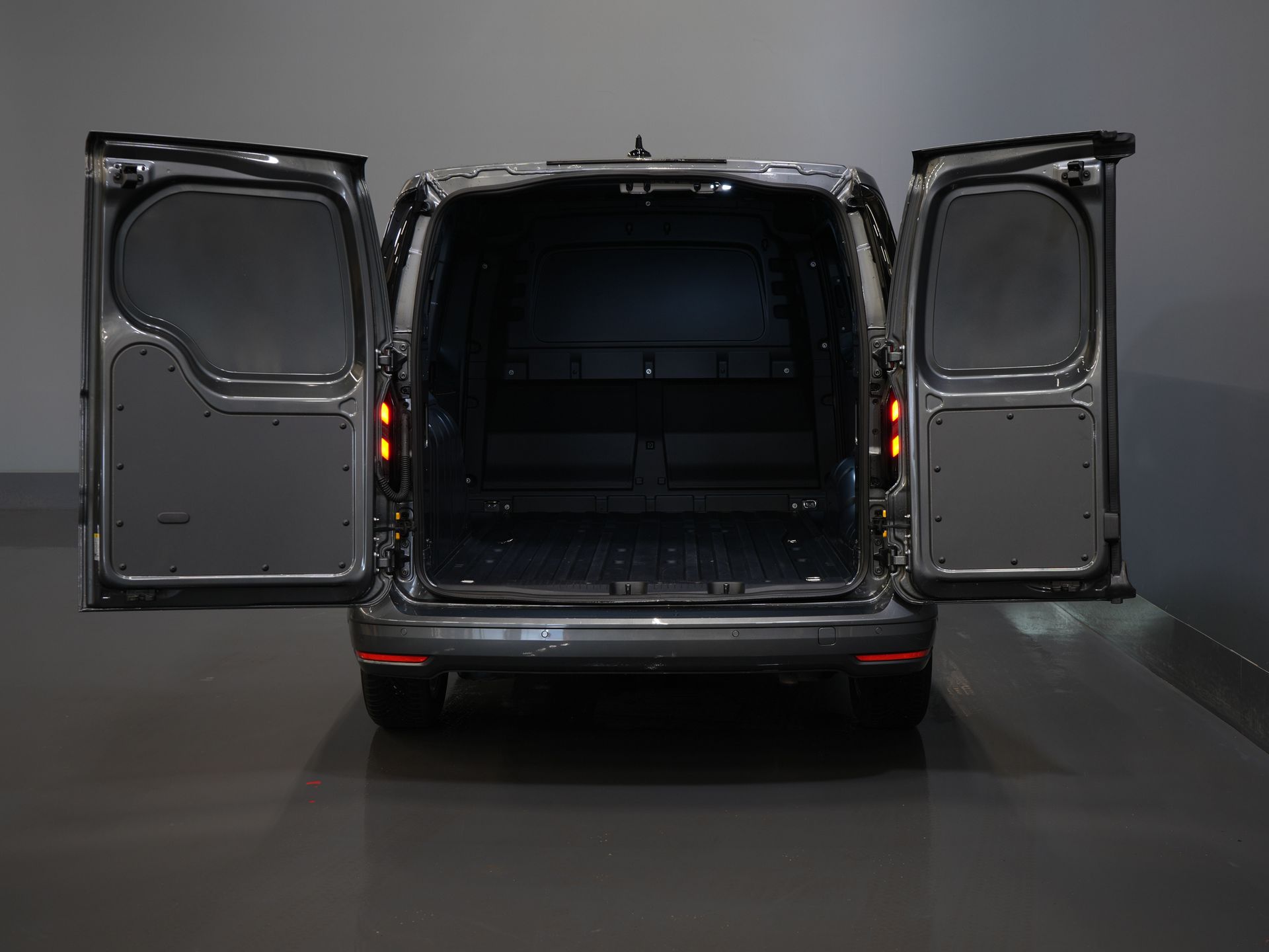 Volkswagen Caddy Cargo Maxi Bestelbus (Connect) 2.0 125 pk DSG Aut. L2 Limited BPM VRIJ! Adapt.Cruise/ LED/ Virtual Cockpit/ Stoelverw./ Carplay/ Stuurverw./ Navi/ Ca