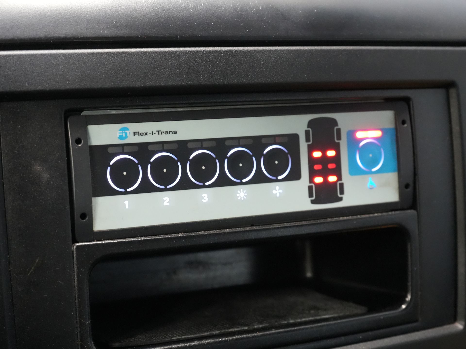 Mercedes-Benz Sprinter Trasporto Passeggeri 313 2.2 CDI L2H2 € 10.164 IVA inclusa BPM FREE! Combi/ 9 persone/ Kombi/ 9P/ Aria condizionata/ Ascensore per sedie a rotelle