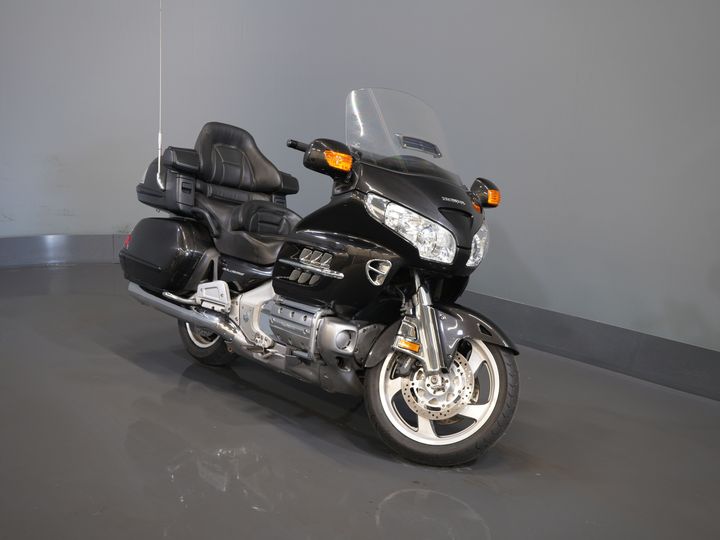 Honda Tour GL 1800 Gold Wing MARGE/ Gepäcktaschen/ Cruise/ Top Box/ Navi/ Radio