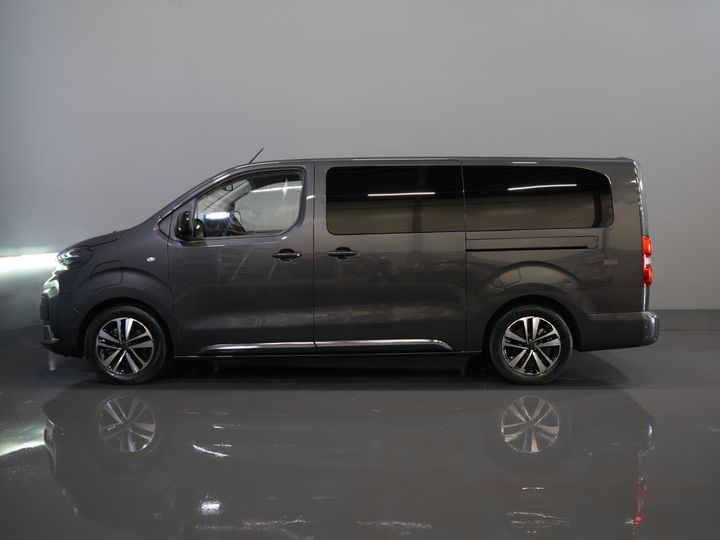 Peugeot e-Traveller Passenger L3 75kWh 348 km WLTP LED/ Chargeur rapide/ Pano/ 8 pers./ Adapt.Cruise/ Cuir/ 2x Elek.Sliding/ Elek.Seats/ Sièges massants/ Suspension des sièges