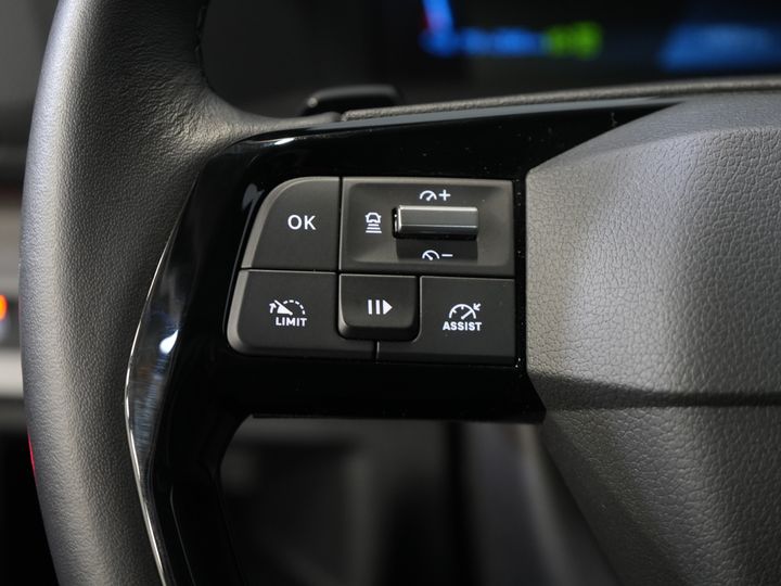 Peugeot e-Traveller Passenger L3 75kWh 348 km WLTP LED/ Chargeur rapide/ Pano/ 8 pers./ Adapt.Cruise/ Cuir/ 2x Elek.Sliding/ Elek.Seats/ Sièges massants/ Suspension des sièges