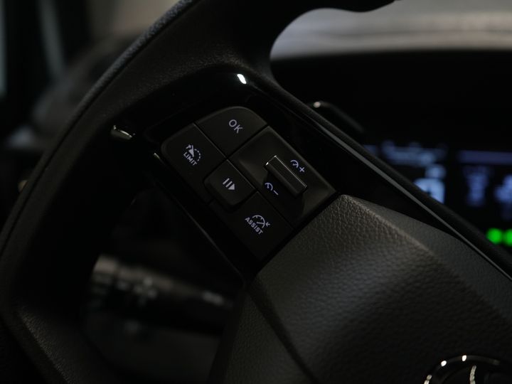 Toyota PROACE CITY Van 1.5 130 KM Aut. L2 BPM GRATIS! LED/ Wirtualny kokpit/ 3 os./ Carplay/ Kamera/ Klimatyzacja/ PDC/ Tempomat