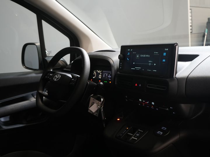 Toyota PROACE CITY Van 1.5 130 KM Aut. L2 BPM GRATIS! LED/ Wirtualny kokpit/ 3 os./ Carplay/ Kamera/ Klimatyzacja/ PDC/ Tempomat