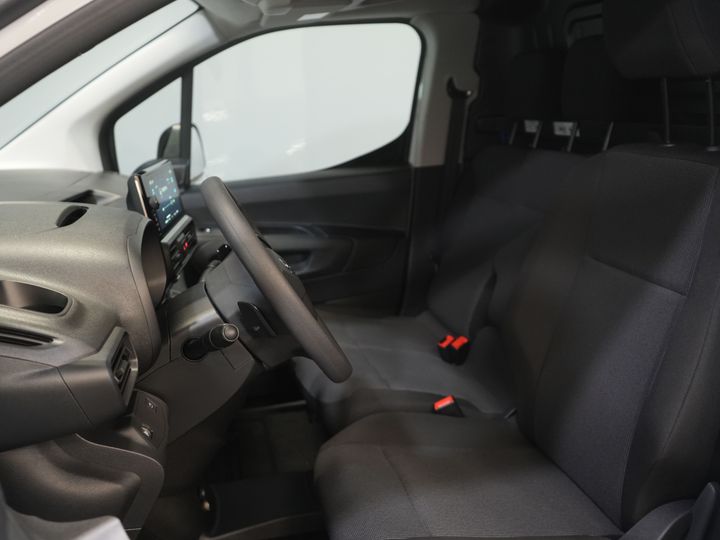 Toyota PROACE CITY Van 1.5 130 KM Aut. L2 BPM GRATIS! LED/ Wirtualny kokpit/ 3 os./ Carplay/ Kamera/ Klimatyzacja/ PDC/ Tempomat