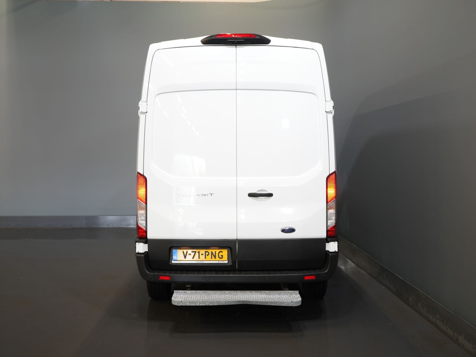 Ford Transit Bestelbus 350 2.0 TDCI 185 pk Aut. L3H3 Riem V.V/ 2xSchuifdeur/ Bi-Xenon/ Elek.Stoel/ Carplay/ Stoelverw./ Camera/ Cruise/ PDC/ Navi