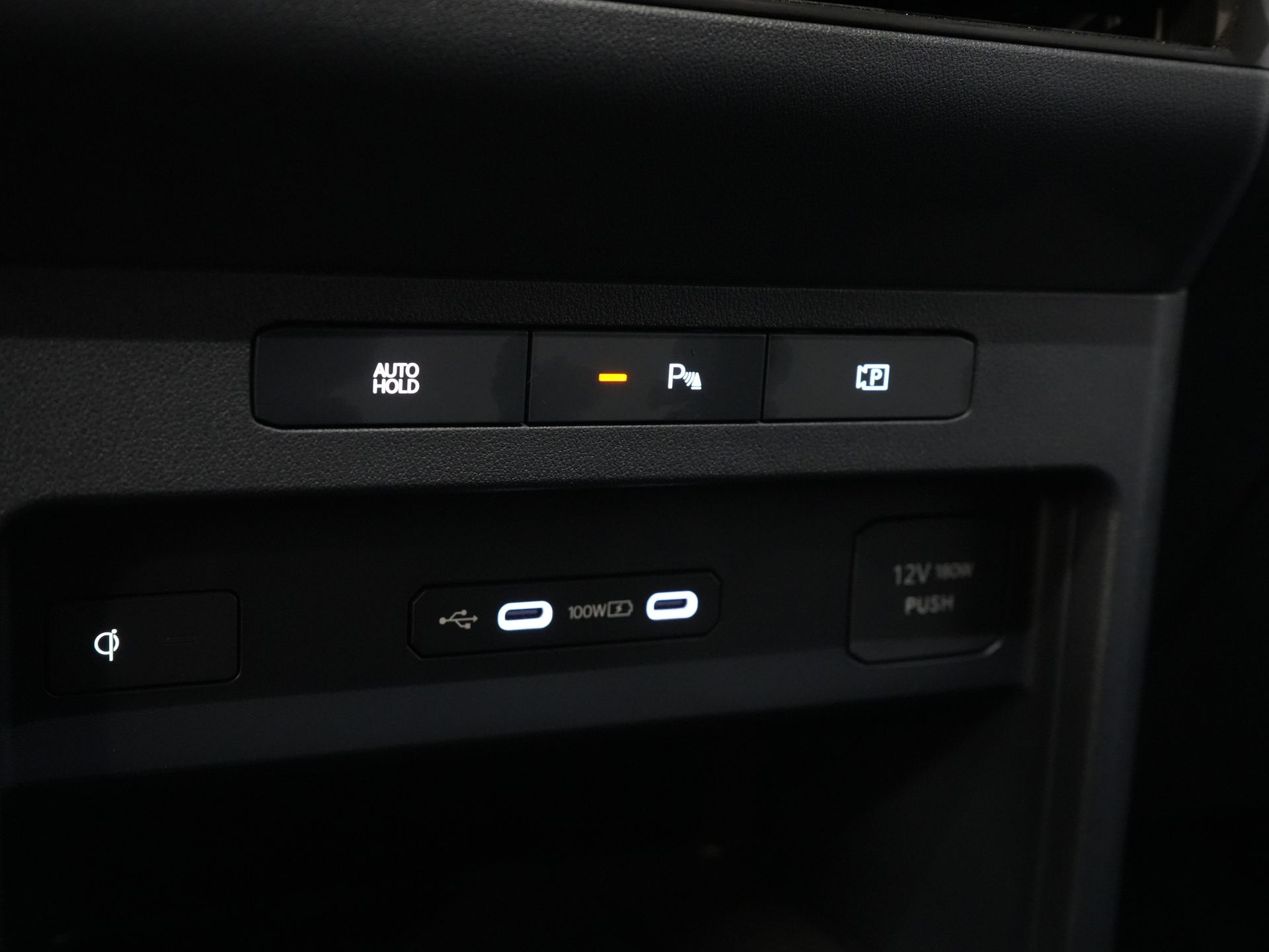 Kia PV5 Furgone Elite Executive 71,2 kWh 416 km WLTP L2 Pompa di calore / 2 porte scorrevoli / Sedili ventilati / Sedili riscaldati / Cruise control adattivo / Pelle / Navigatore / CarPlay / 3