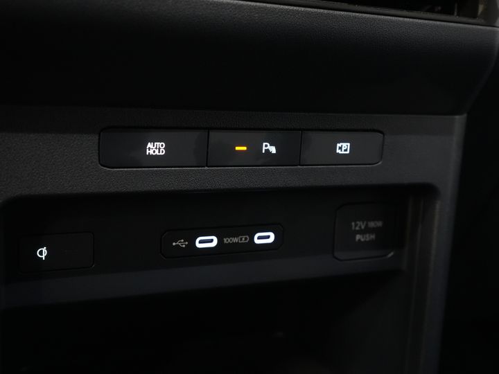 Kia PV5 Furgone Elite Executive 71,2 kWh 416 km WLTP L2 Pompa di calore / 2 porte scorrevoli / Sedili ventilati / Sedili riscaldati / Cruise control adattivo / Pelle / Navigatore / CarPlay / 3