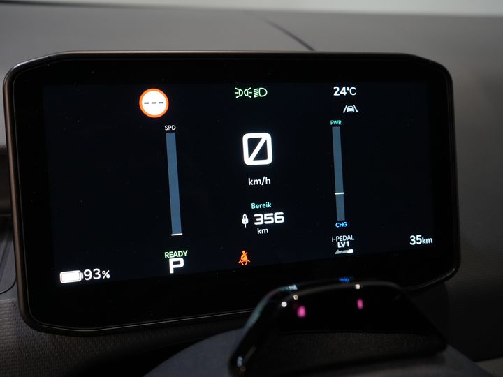Kia PV5 Furgone Elite Executive 71,2 kWh 416 km WLTP L2 Pompa di calore / 2 porte scorrevoli / Sedili ventilati / Sedili riscaldati / Cruise control adattivo / Pelle / Navigatore / CarPlay / 3