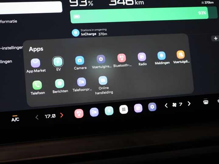Kia PV5 Furgone Elite Executive 71,2 kWh 416 km WLTP L2 Pompa di calore / 2 porte scorrevoli / Sedili ventilati / Sedili riscaldati / Cruise control adattivo / Pelle / Navigatore / CarPlay / 3