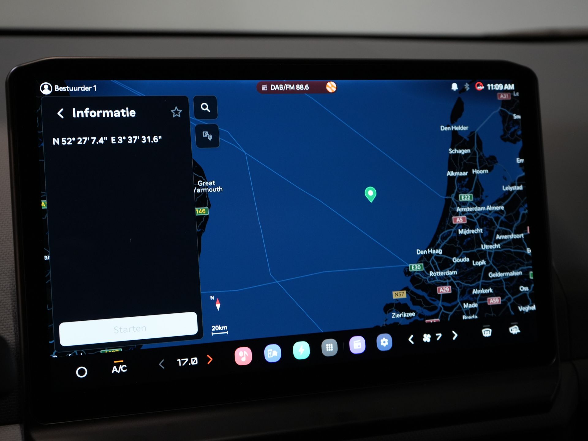 Kia PV5 Furgone Elite Executive 71,2 kWh 416 km WLTP L2 Pompa di calore / 2 porte scorrevoli / Sedili ventilati / Sedili riscaldati / Cruise control adattivo / Pelle / Navigatore / CarPlay / 3