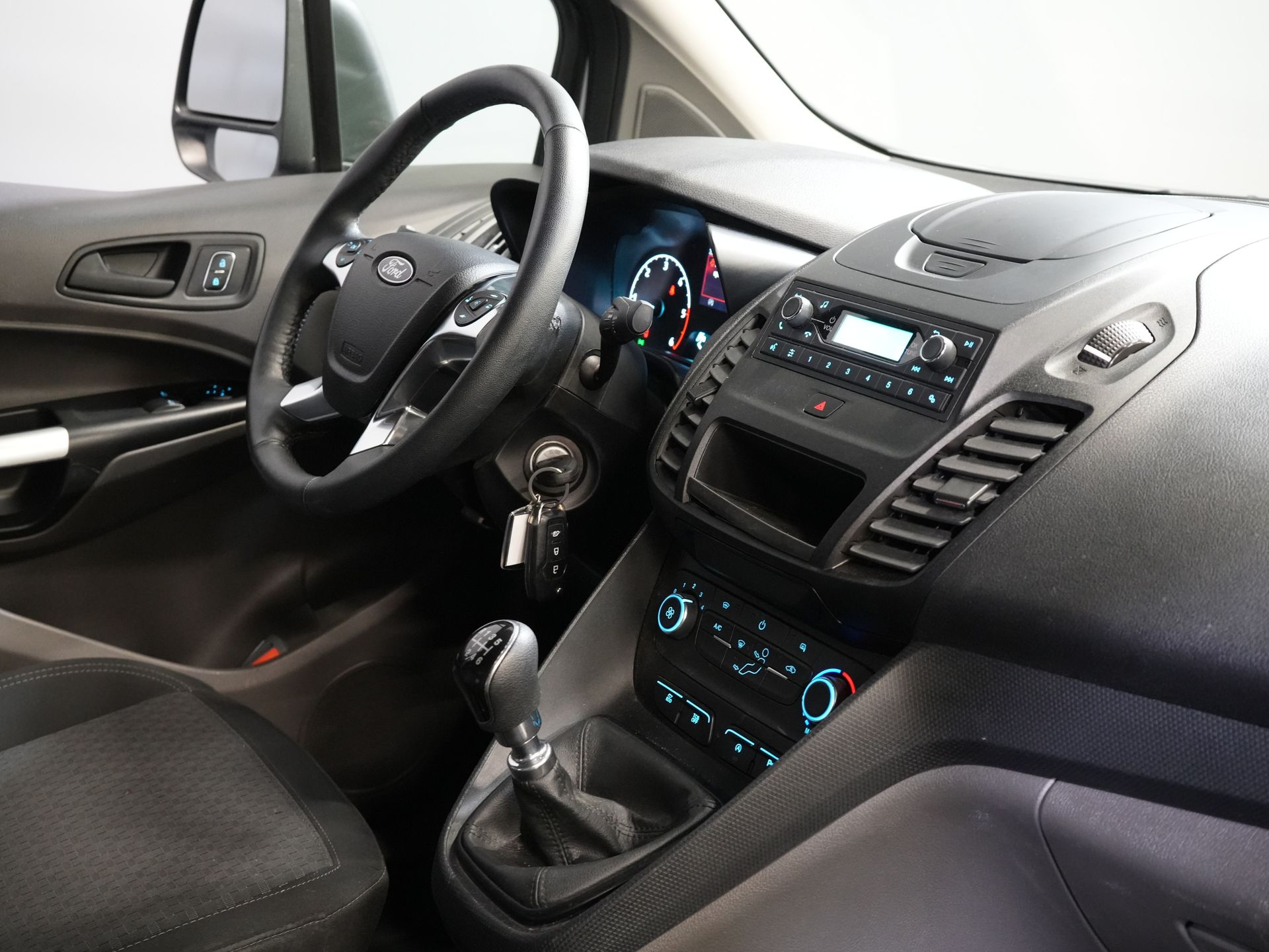 Ford Transit Connect Van 1.5 TDCI 100 KM L2 Imperial/ Mocowanie/ Hak holowniczy/ Rejs/ PDC/ Klimatyzacja