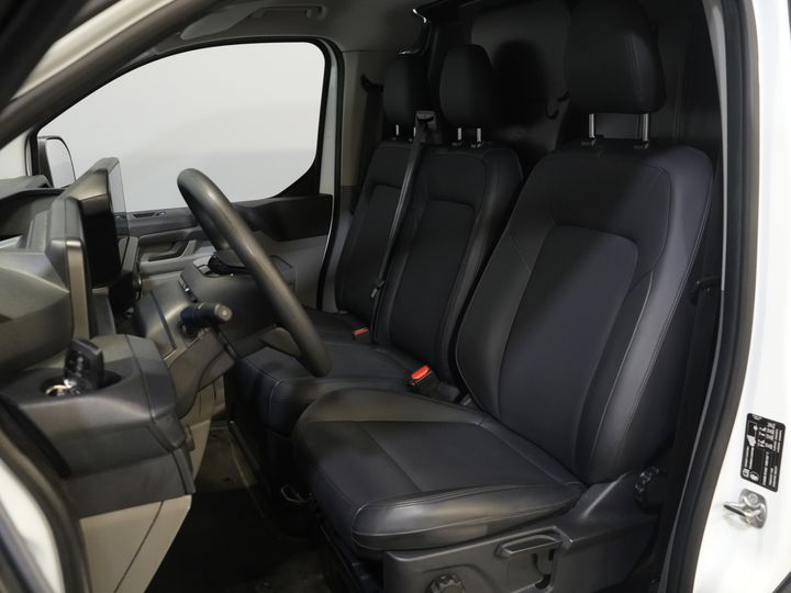 Ford Transit Custom Bestelbus 320 2.0 TDCI 135 pk L2 Trend LED/ 2.8t Trekverm./ Carplay/ Climate/ Cruise/ Camera/ PDC