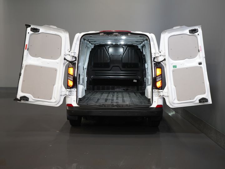 Ford Transit Custom Bestelbus 320 2.0 TDCI 135 pk L2 Trend LED/ 2.8t Trekverm./ Carplay/ Climate/ Cruise/ Camera/ PDC