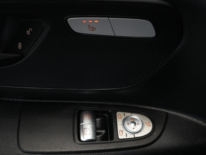 Mercedes-Benz Vito Van 119 CDI Aut. L2 EXPORT ONLY LED/ Stand heater/ Seat heating/ Navi/ PDC/ Camera/ Towing hook
