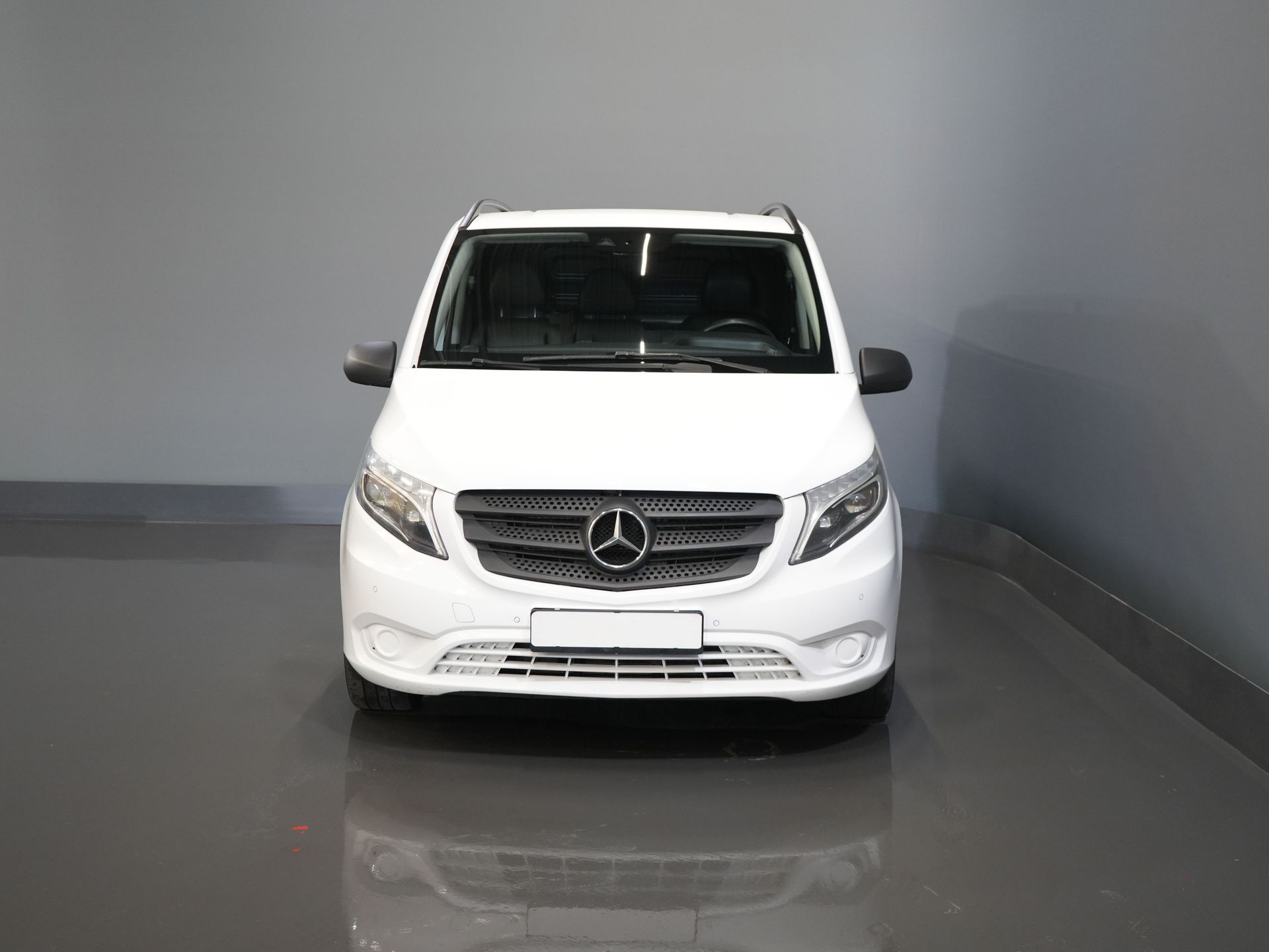 Mercedes-Benz Vito Van 119 CDI Aut. L2 EXPORT ONLY LED/ Stand heater/ Seat heating/ Navi/ PDC/ Camera/ Towing hook