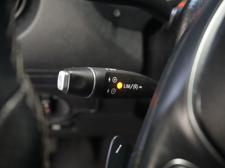 Mercedes-Benz Vito Van 119 CDI Aut. L2 EXPORT ONLY LED/ Stand heater/ Seat heating/ Navi/ PDC/ Camera/ Towing hook