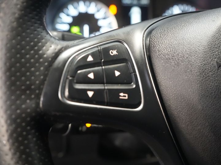 Mercedes-Benz Vito Van 119 CDI Aut. L2 EXPORT ONLY LED/ Stand heater/ Seat heating/ Navi/ PDC/ Camera/ Towing hook
