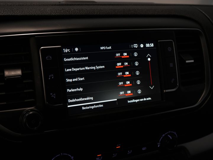 Opel Vivaro Bestelbus 2.0 HDi 145 pk Aut. L2 Dealer Onderhouden/ 2.3t Trekverm./ Stoelverw./ Carplay/ Camera/ PDC/ LMV/ Cruise/ Airco