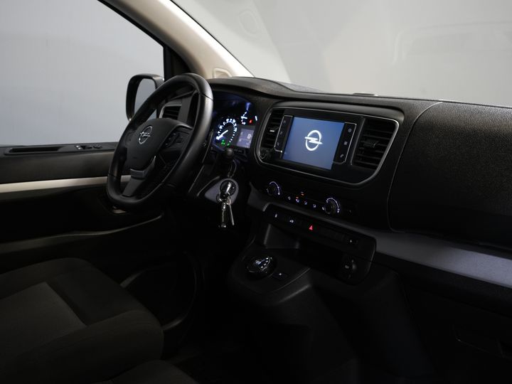 Opel Vivaro Bestelbus 2.0 HDi 145 pk Aut. L2 Dealer Onderhouden/ 2.3t Trekverm./ Stoelverw./ Carplay/ Camera/ PDC/ LMV/ Cruise/ Airco