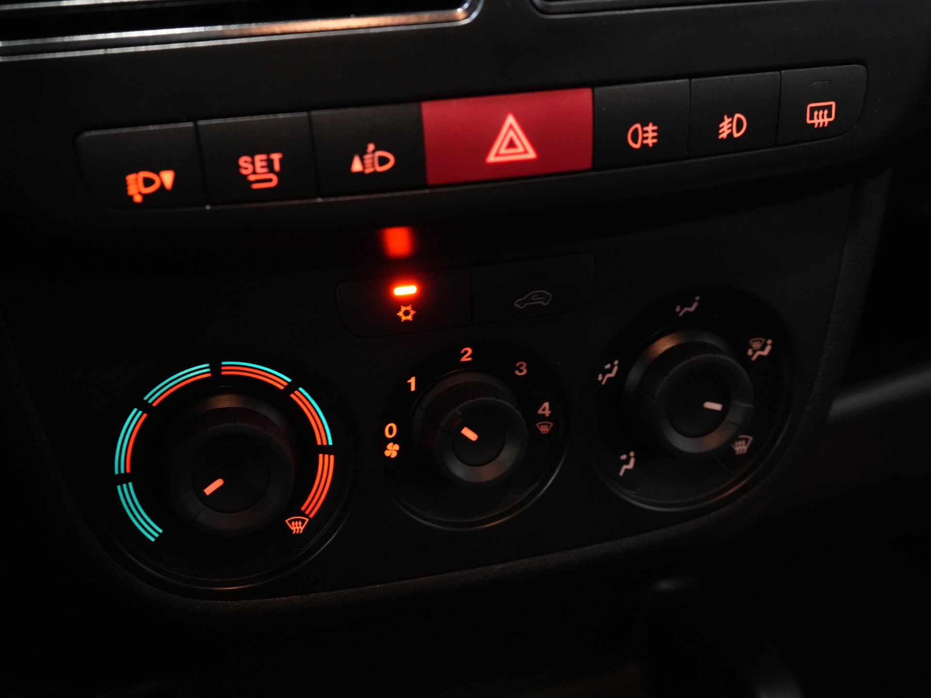 Vauxhall Combo Van 1.3 CDTi L2 BPM GRATIS! BOTT/ Interno/ E6/ Airco/ Crociera/ PDC/ LMV