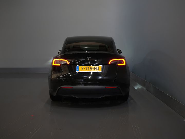 Tesla Model Y SUV 455 Km WLTP (DEMO) Adapt.Cruise/ Pano/ Elek.Sitze/ Mem.Sitz/ Elek.Klappe/ Sitzheizung/ Navi/ 360 Kamera/ Klima/ 20” LMV