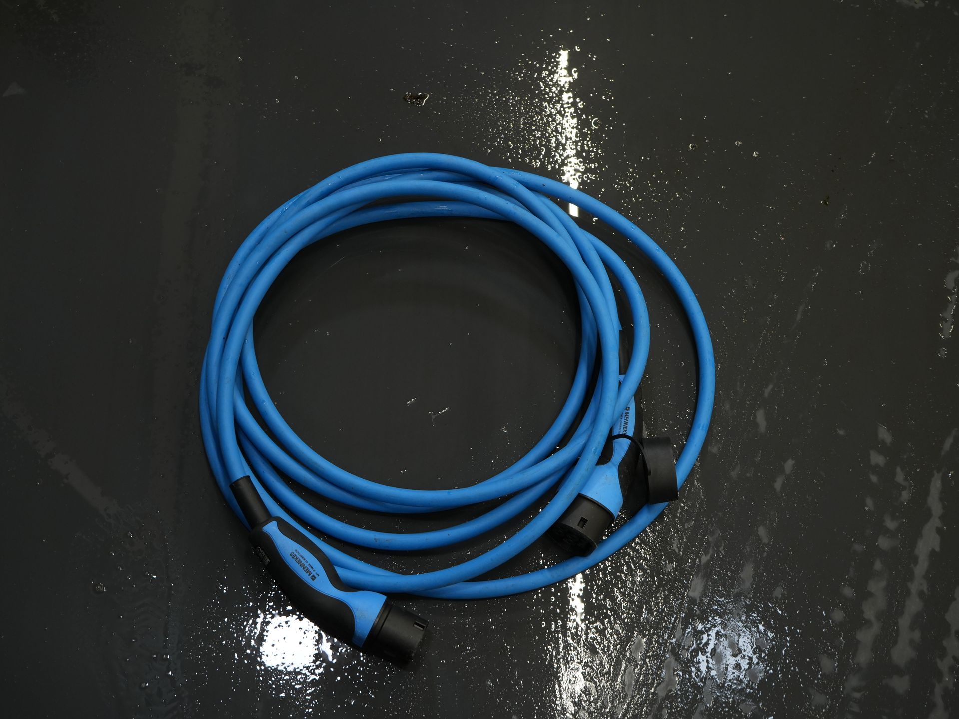 Tesla Model Y SUV 455 Km WLTP (DEMO) Adapt.Cruise/ Pano/ Elek.Sitze/ Mem.Sitz/ Elek.Klappe/ Sitzheizung/ Navi/ 360 Kamera/ Klima/ 20” LMV