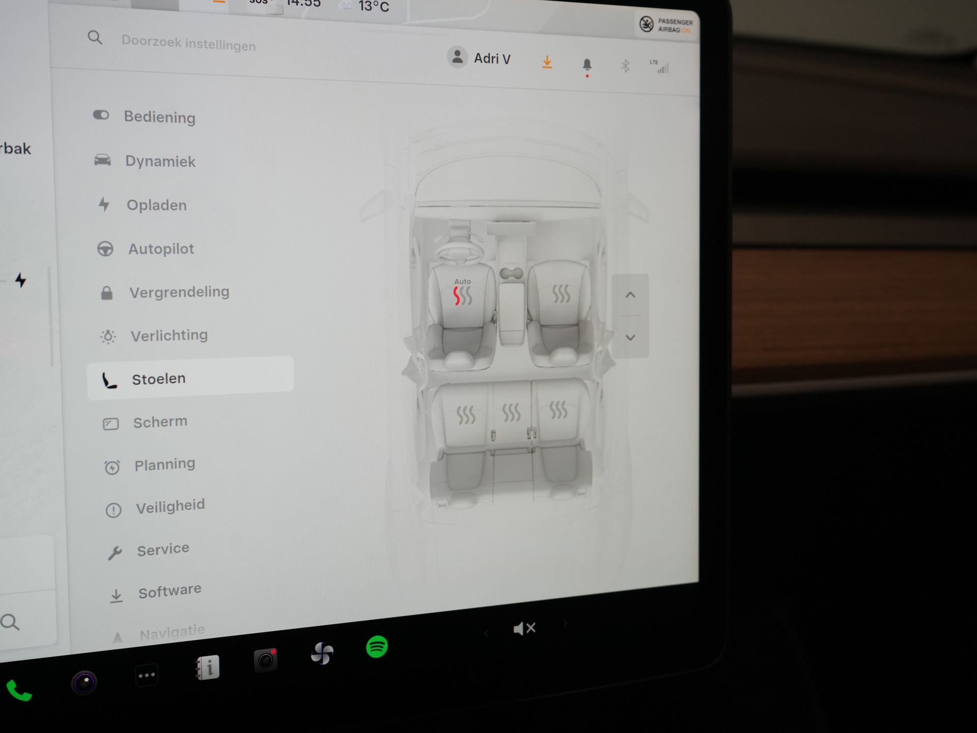 Tesla Model Y SUV 455 Km WLTP (DEMO) Adapt.Cruise/ Pano/ Elek.Sitze/ Mem.Sitz/ Elek.Klappe/ Sitzheizung/ Navi/ 360 Kamera/ Klima/ 20” LMV