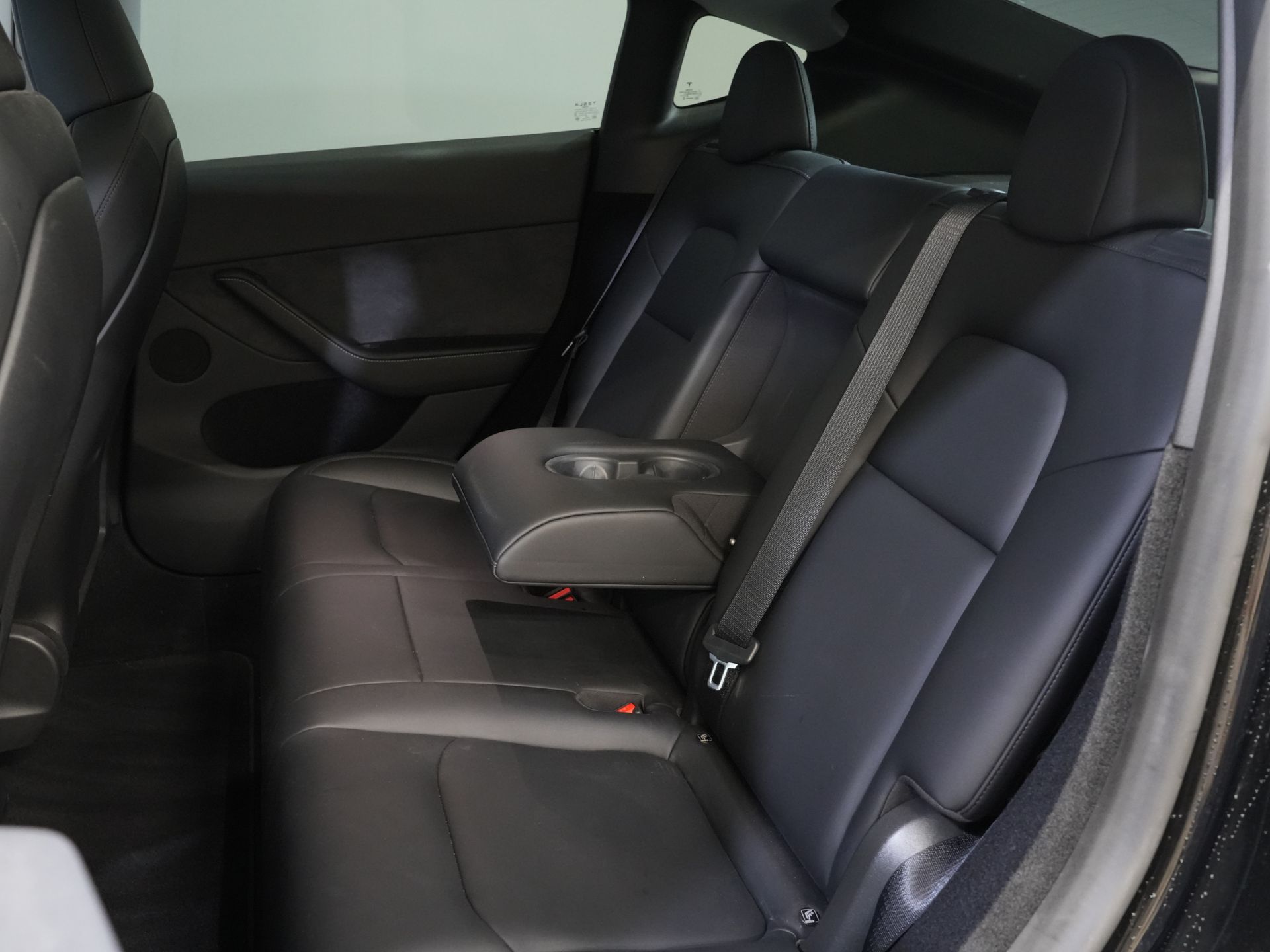 Tesla Model Y SUV 455 Km WLTP (DEMO) Adapt.Cruise/ Pano/ Elek.Sitze/ Mem.Sitz/ Elek.Klappe/ Sitzheizung/ Navi/ 360 Kamera/ Klima/ 20” LMV