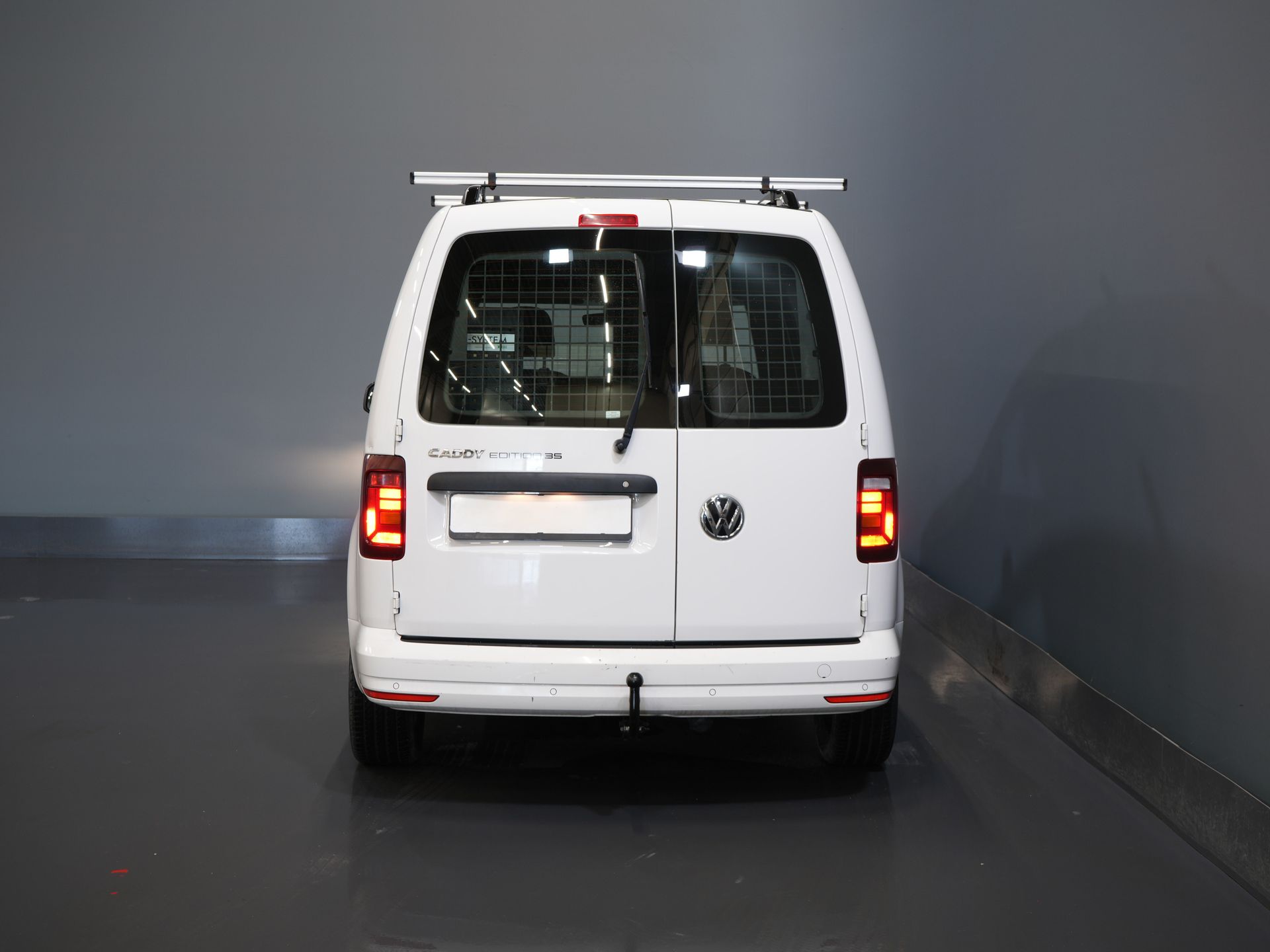 Volkswagen Caddy Van 2.0 TDI 100 ch DSG Aut. BPM FREE ! Edition 35 Carplay/ Seatverw./Chauffage au sol/ Cruise/ Airco/ PDC/ LMV/ Porte-bagages/ Barre de remorquage/ In