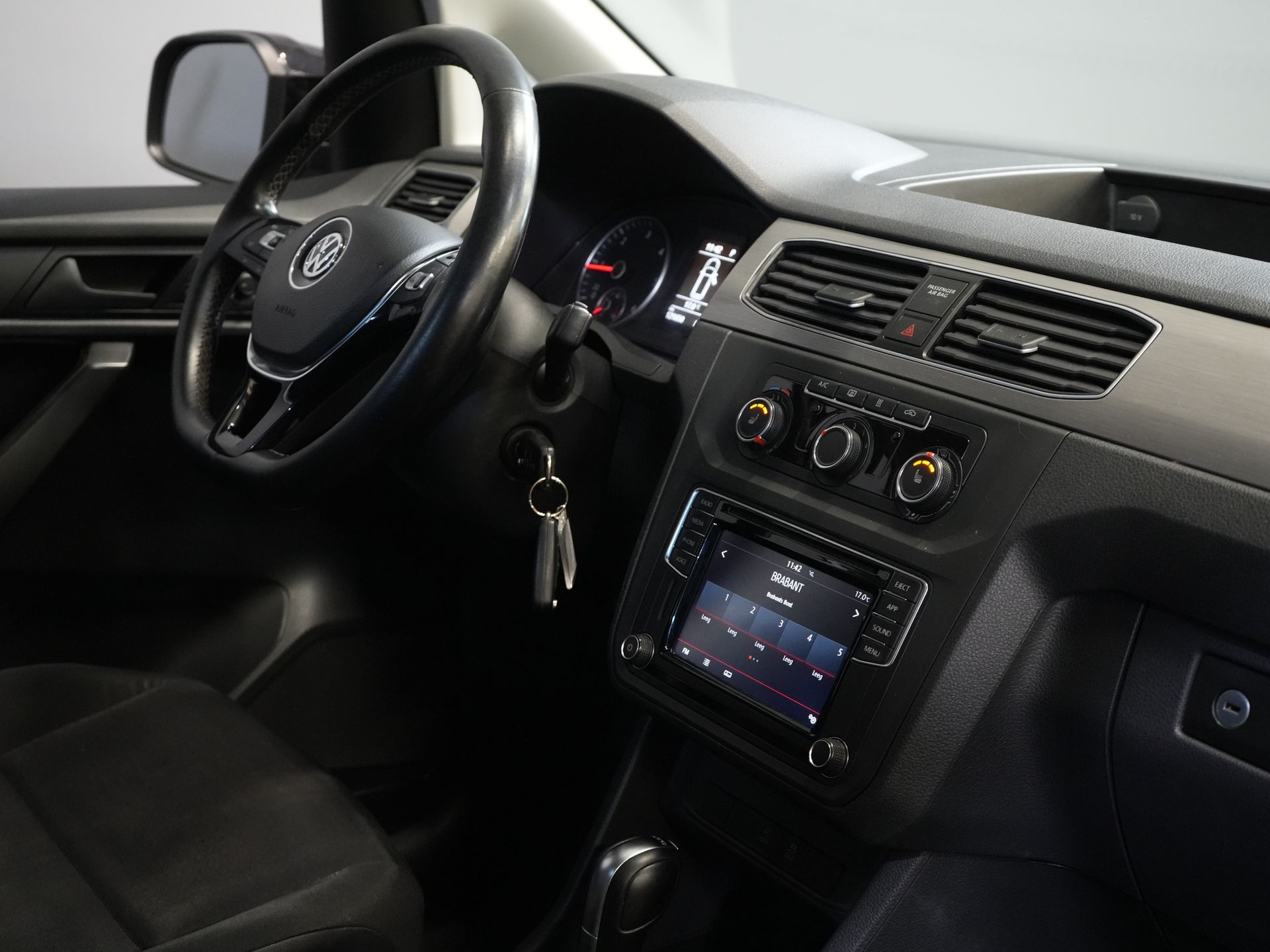 Volkswagen Caddy Van 2.0 TDI 100 ch DSG Aut. BPM FREE ! Edition 35 Carplay/ Seatverw./Chauffage au sol/ Cruise/ Airco/ PDC/ LMV/ Porte-bagages/ Barre de remorquage/ In