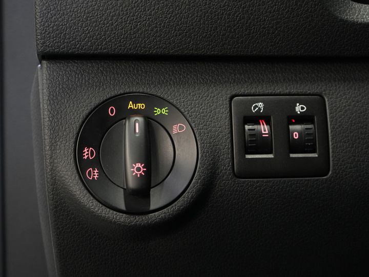 Volkswagen Caddy Bestelbus 2.0 TDI 100 pk DSG Aut. BPM VRIJ! Edition 35 Carplay/ Stoelverw./ Standkachel/ Cruise/ Airco/ PDC/ LMV/ Dakdragers/ Trekhaak/ In