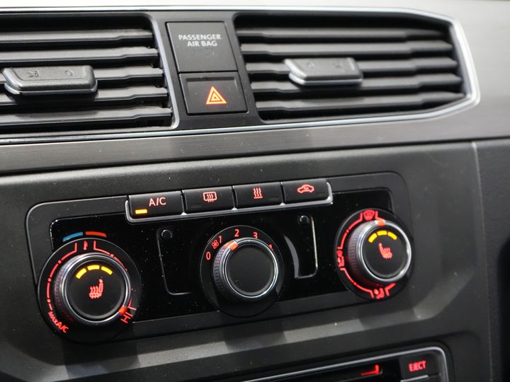 Volkswagen Caddy Van 2.0 TDI 100 ch DSG Aut. BPM FREE ! Edition 35 Carplay/ Seatverw./Chauffage au sol/ Cruise/ Airco/ PDC/ LMV/ Porte-bagages/ Barre de remorquage/ In