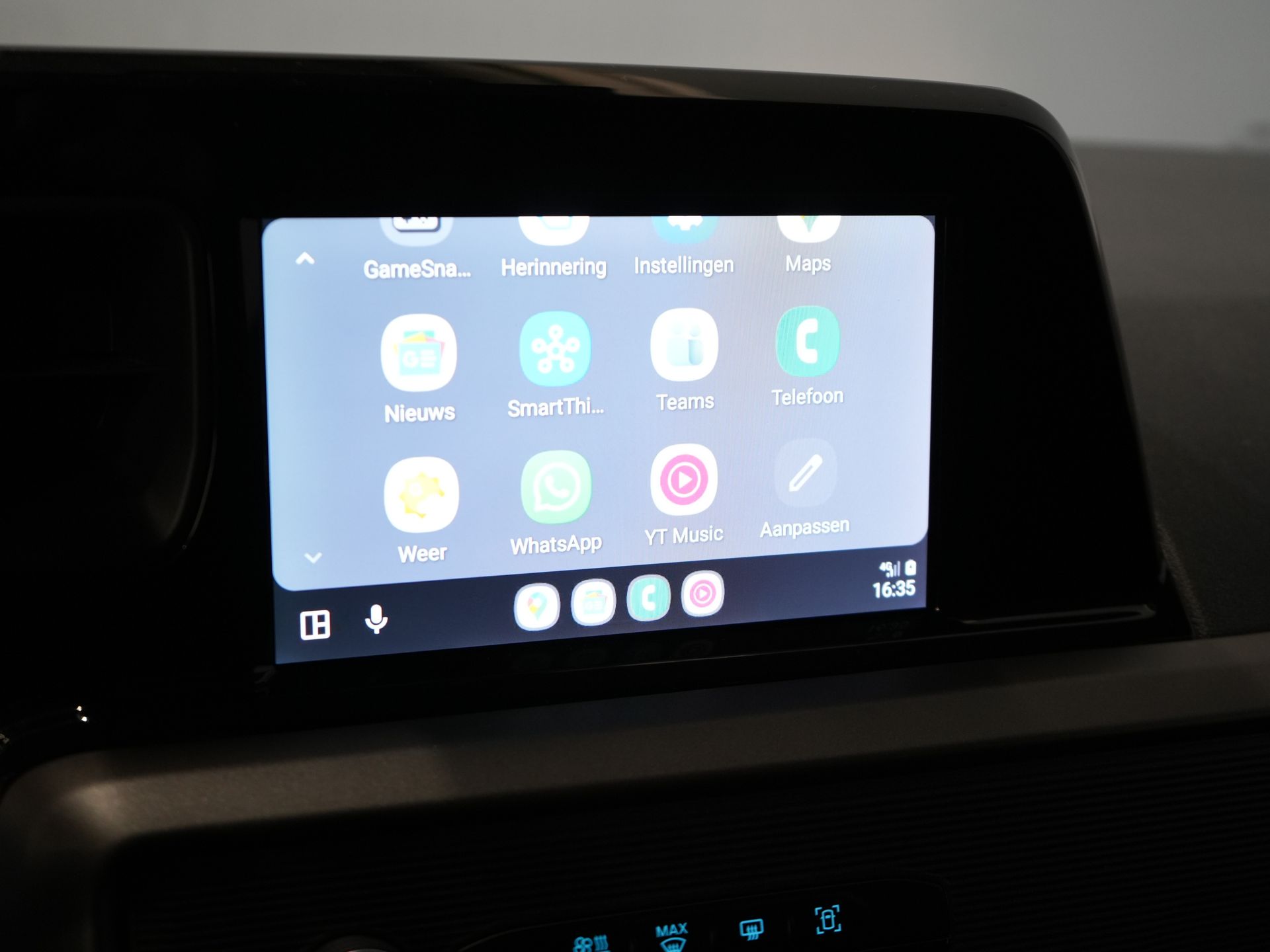 Ford Transit Courier Bestelbus 1.0 Trend 100 pk BENZINE BPM VRIJ! Garantie 05-2029/ Carplay/ Virtual Cockpit/ Airco/ Cruise