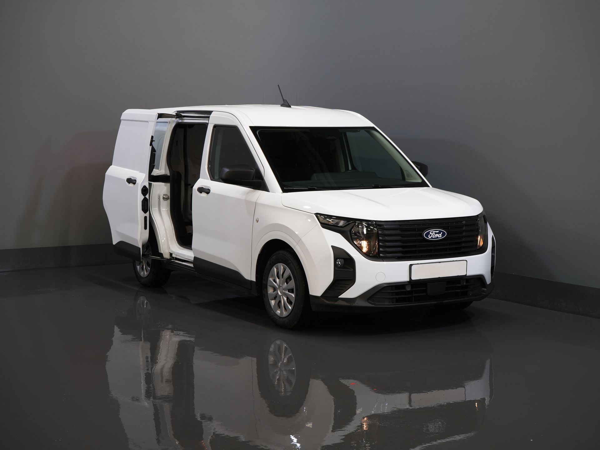 Ford Transit Courier Bestelbus 1.0 Trend 100 pk BENZINE BPM VRIJ! Garantie 05-2029/ Carplay/ Virtual Cockpit/ Airco/ Cruise