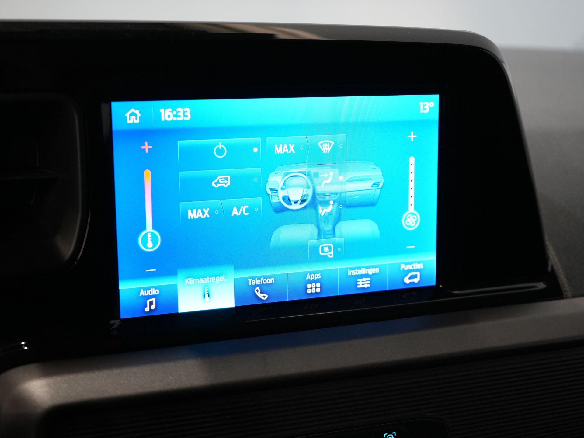 Ford Transit Courier Bestelbus 1.0 Trend 100 pk BENZINE BPM VRIJ! Garantie 05-2029/ Carplay/ Virtual Cockpit/ Airco/ Cruise