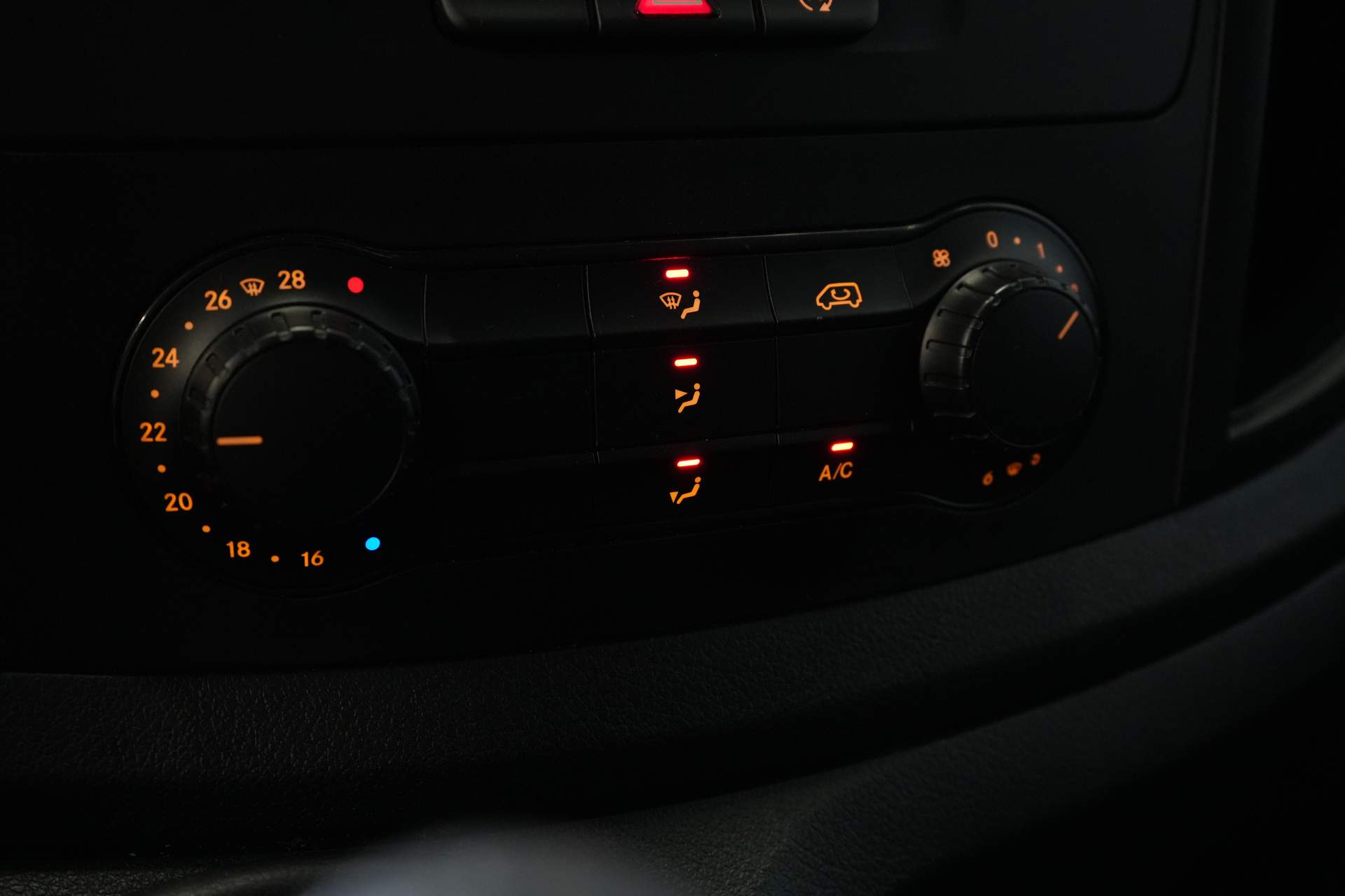 Mercedes-Benz Vito Van 110 CDI L2 DEMO BPM БЕЗКОШТОВНО! Двері/кондиціонер