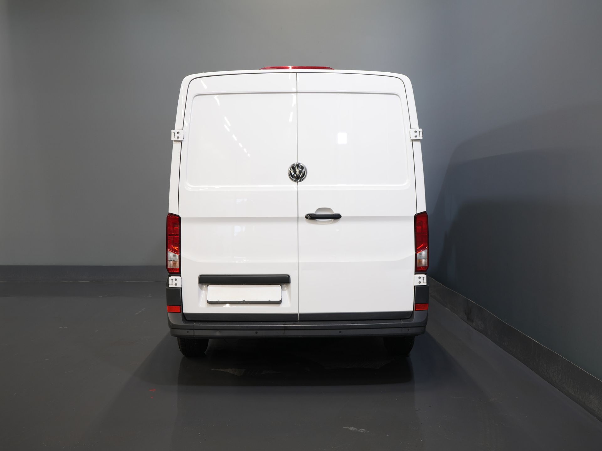 Volkswagen Crafter Bestelbus 35 2.0 TDI L3H2 BPM VRIJ! Airco/ PDC/ Bluetooth/ Betimmering